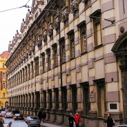 Improve Drab Architectural Street Scenes – Lightroom Preset 056