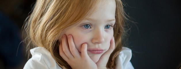 Indoor Portraits Natural Light – Lightroom Preset 163