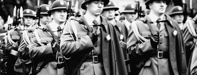 Grainy Old Black and White – Photoshop Action 161